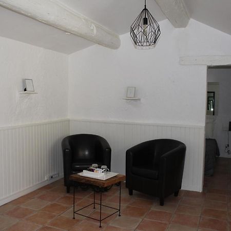 Le Mas Des Chenes Rognes Exterior photo