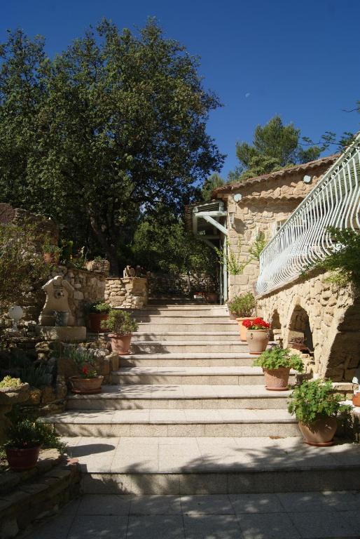 Le Mas Des Chenes Rognes Exterior photo